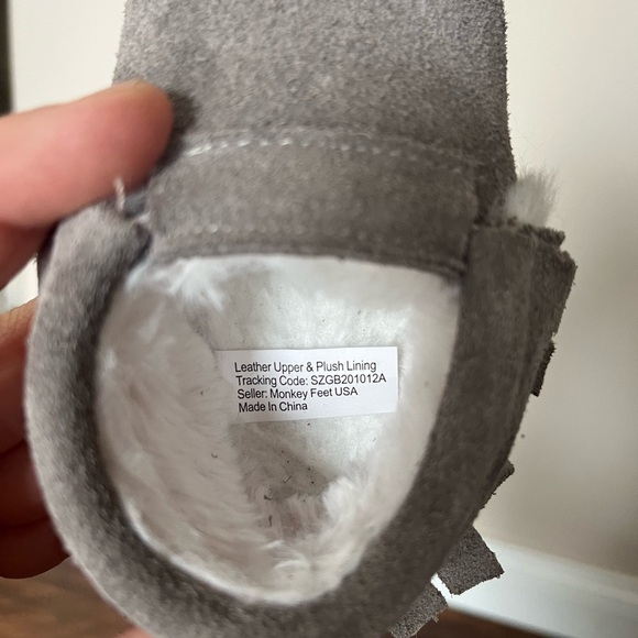 Monkey Feet Cozy Gray Suede Baby Booties/moccasins- Size 18-24 months - Picture 4 of 6